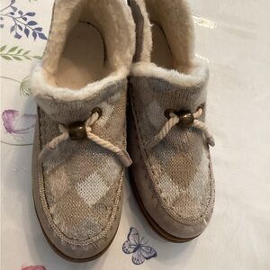 Muk Luks Beige and Cream Women's Moccasin Slippers